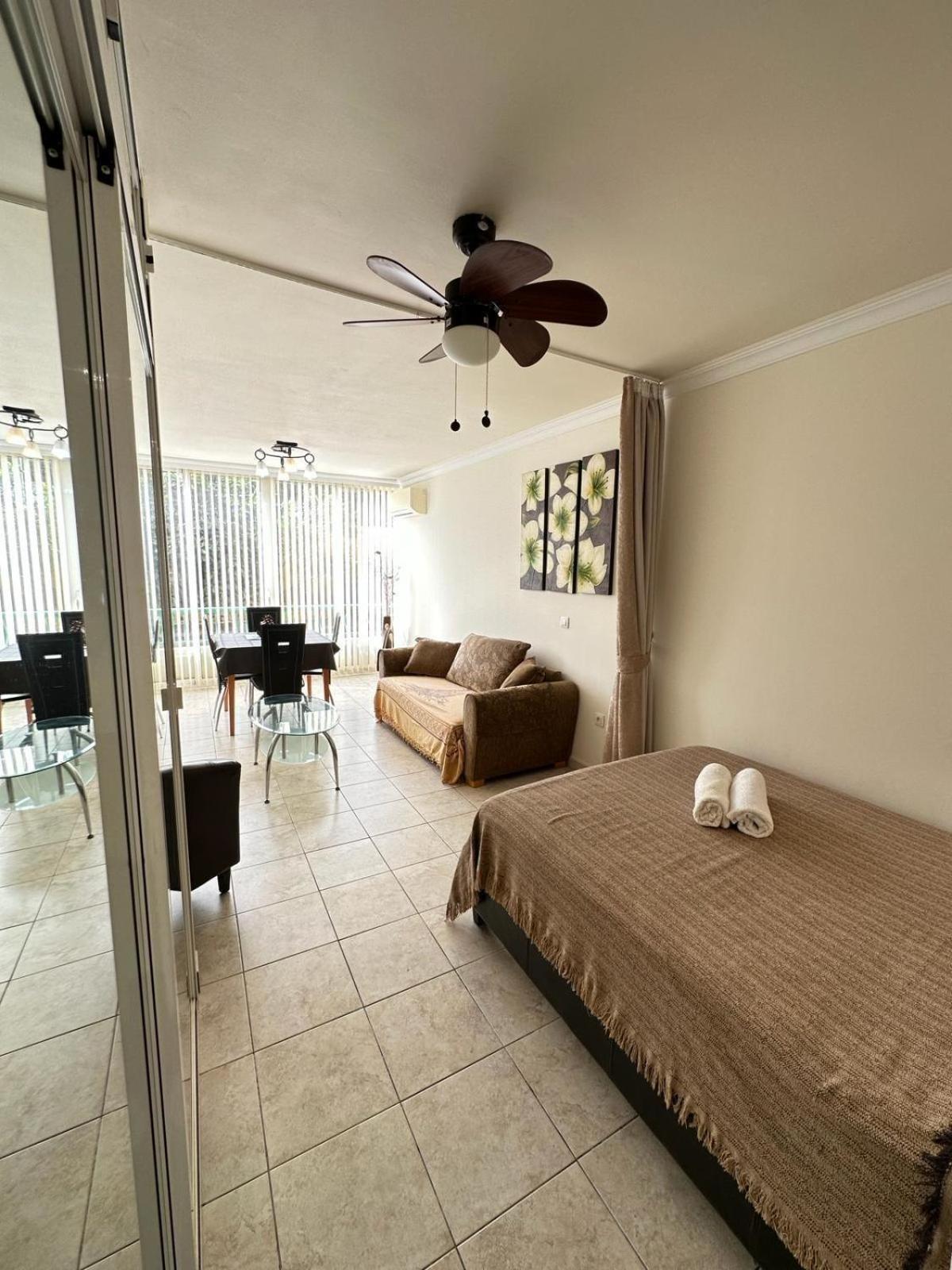 Firstline Apartment Los Cristianos Arona  Exterior foto